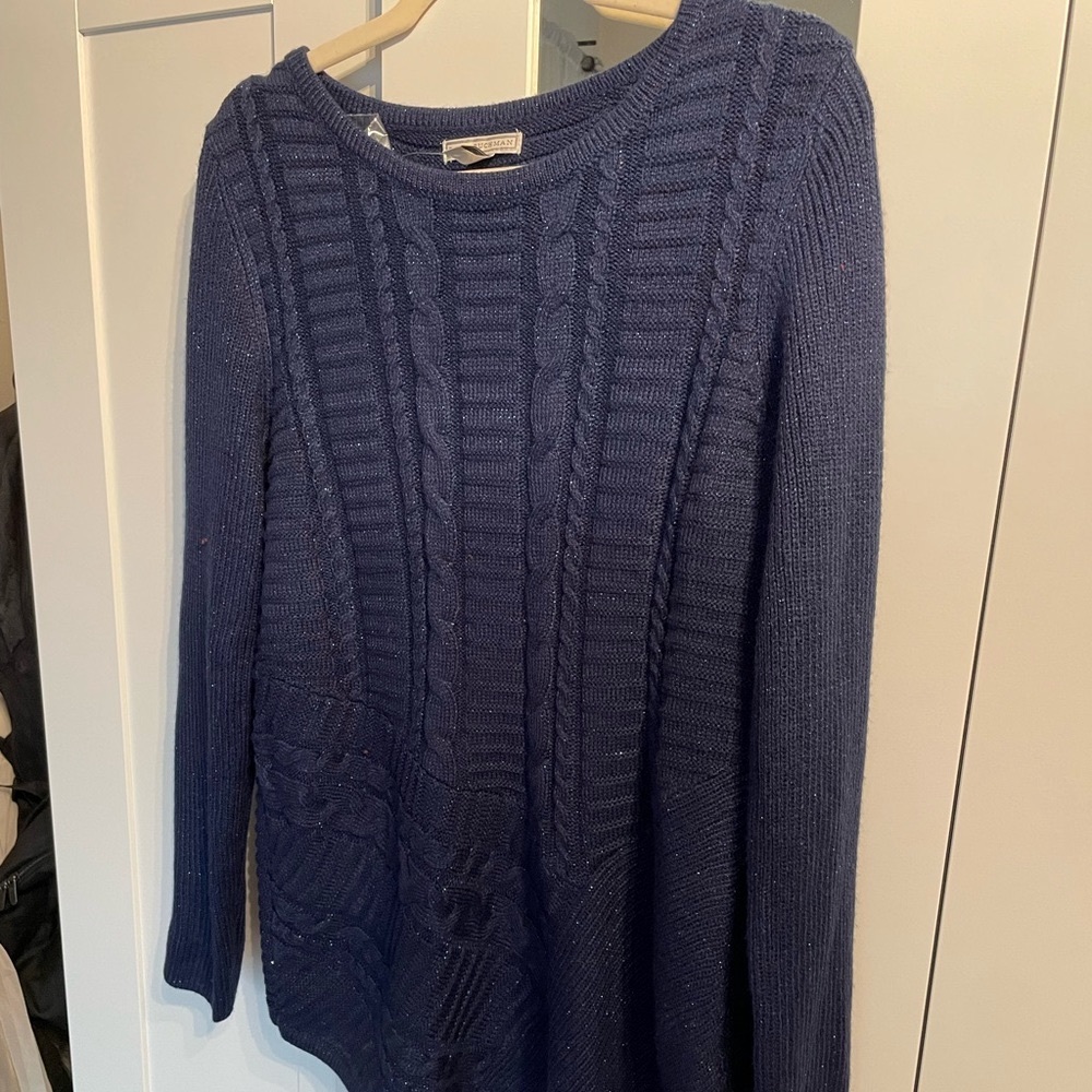 Sweater - Picture 2 of 11